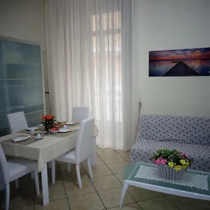 A Dream 3*, Naples Italie