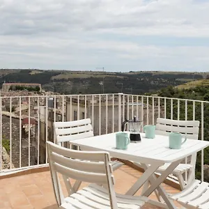 appartamenti-centro-storico-ragusa.sicilyhotelsitaly.net/