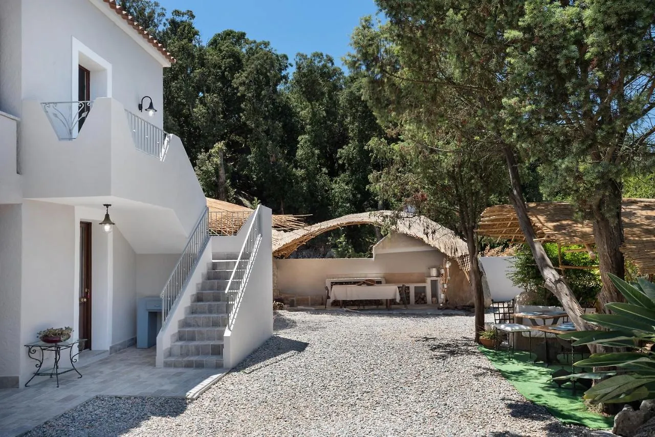 Bed and Breakfast Il Mirto Baja Cerdeña 0*,  Italia
